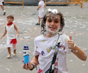 Fotos del cohete de inicio de fiestas en Falces