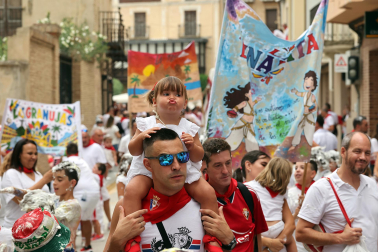 Fotos del cohete de inicio de fiestas en Falces