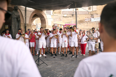 Fotos del inicio de las fiestas en Aibar
