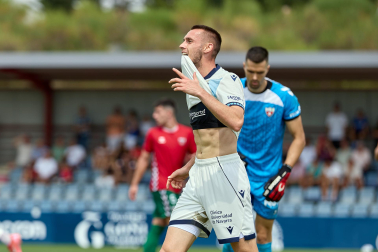 Foto del amistoso entre Osasuna y Arenas de Getxo