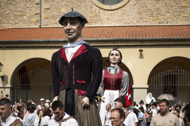 Fotos de la procesión de Burlada en honor a San Juan Bautista