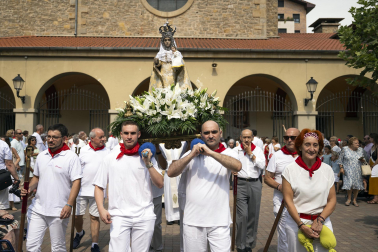 Fotos de la procesión de Burlada en honor a San Juan Bautista