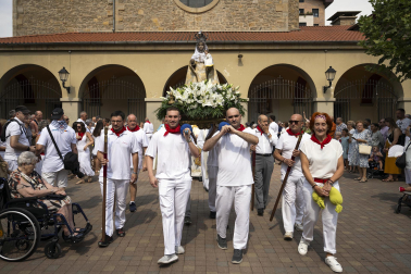 Fotos de la procesión de Burlada en honor a San Juan Bautista