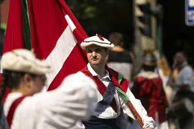 Fotos de la procesión de Burlada en honor a San Juan Bautista