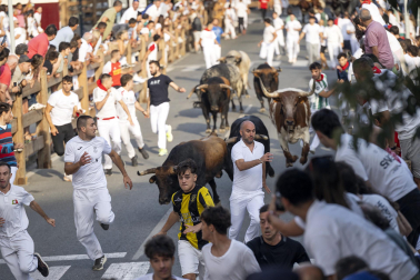 Fotos del segundo encierro de fiestas de Tafalla 2026