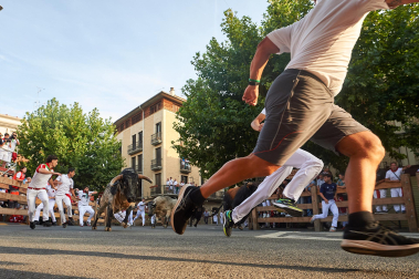 Fotos del segundo encierro de fiestas de Tafalla 2026