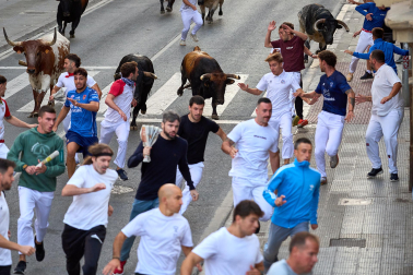 Fotos del segundo encierro de fiestas de Tafalla 2026