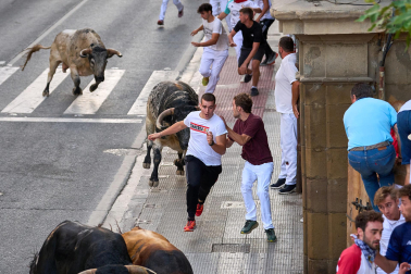 Fotos del segundo encierro de fiestas de Tafalla 2026