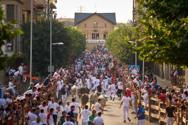 Fotos del segundo encierro de fiestas de Tafalla 2026