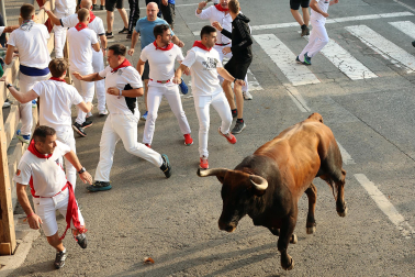 Fotos del segundo encierro de fiestas de Tafalla 2026