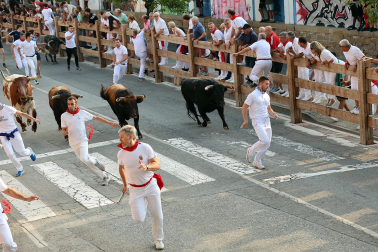 Fotos del segundo encierro de fiestas de Tafalla 2026