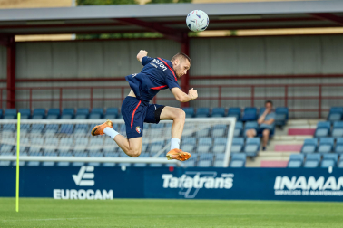 Fotos del entrenamiento de este domingo de Osasuna en Tajonar