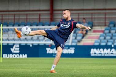 Fotos del entrenamiento de este domingo de Osasuna en Tajonar