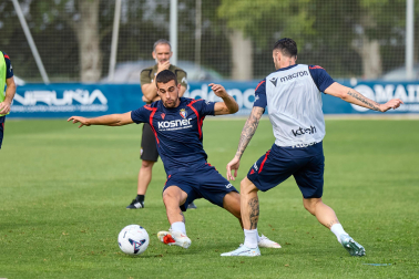 Fotos del entrenamiento de este domingo de Osasuna en Tajonar