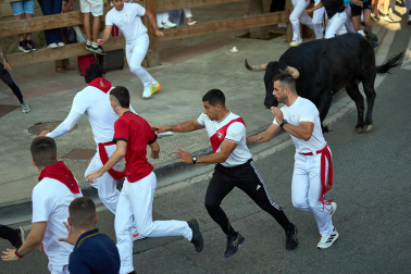 Fotos del tercer encierro de fiestas de Tafalla
