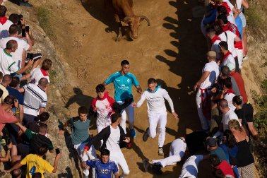 Fotos del tercer encierro del Pilón en Falces 2026