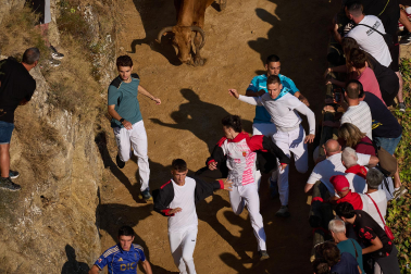 Fotos del tercer encierro del Pilón en Falces 2026