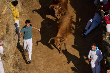 Fotos del tercer encierro del Pilón en Falces 2026