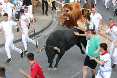 Fotos del quinto encierro de fiestas de Tafalla 2026