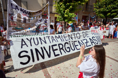 Fotos del cohete de fiestas de Allo