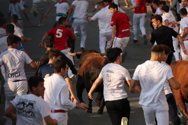 Fotos del sexto y último encierro de Tafalla 2026
