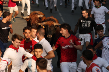 Fotos del sexto y último encierro de Tafalla 2026