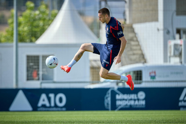 Fotos del entrenamiento de Osasuna este jueves en Tajonar
