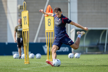 Fotos del entrenamiento de Osasuna este jueves en Tajonar