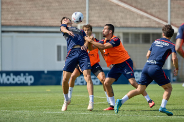 Fotos del entrenamiento de Osasuna este jueves en Tajonar