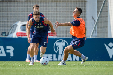 Fotos del entrenamiento de Osasuna este jueves en Tajonar