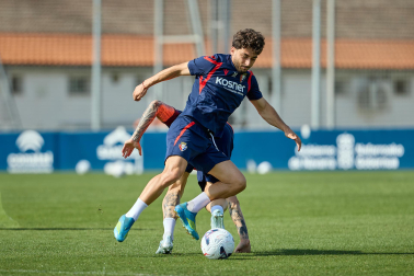 Fotos del entrenamiento de Osasuna este jueves en Tajonar