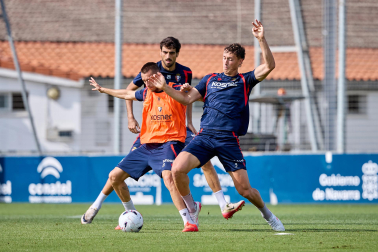 Fotos del entrenamiento de Osasuna este jueves en Tajonar