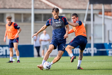 Fotos del entrenamiento de Osasuna este jueves en Tajonar