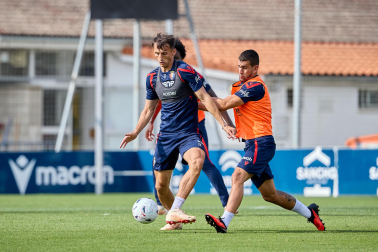 Fotos del entrenamiento de Osasuna este jueves en Tajonar