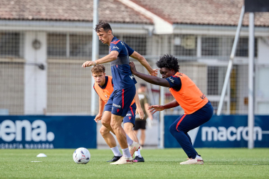 Fotos del entrenamiento de Osasuna este jueves en Tajonar