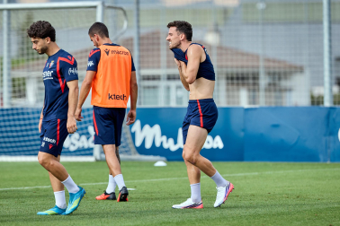 Fotos del entrenamiento de Osasuna este jueves en Tajonar