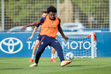 Fotos del entrenamiento de Osasuna este jueves en Tajonar