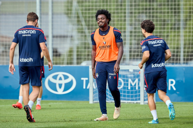 Fotos del entrenamiento de Osasuna este jueves en Tajonar