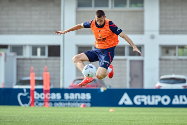Fotos del entrenamiento de Osasuna este jueves en Tajonar