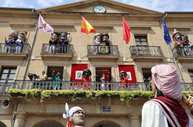 Fotos de la despedida de los gigantes de Tafalla