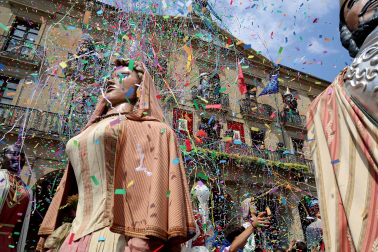 Fotos de la despedida de los gigantes de Tafalla