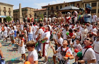 Fotos de la despedida de los gigantes de Tafalla