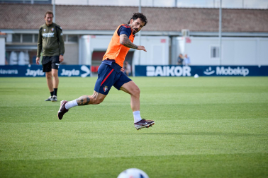 Fotos del entrenamiento de Osasuna con la presencia de Rockson Yeboah este viernes 21 de agosto