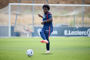 Fotos del entrenamiento de Osasuna con la presencia de Rockson Yeboah este viernes 21 de agosto