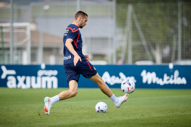 Fotos del entrenamiento de Osasuna con la presencia de Rockson Yeboah este viernes 21 de agosto
