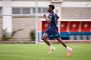 Fotos del entrenamiento de Osasuna con la presencia de Rockson Yeboah este viernes 21 de agosto