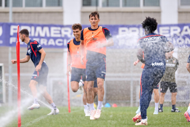 Fotos del entrenamiento de Osasuna con la presencia de Rockson Yeboah este viernes 21 de agosto