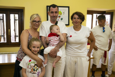 Fotos del cohete de fiestas de Barásoain