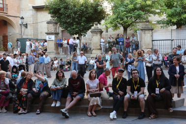 Fotos de la actuación de José Gálvez en Viana