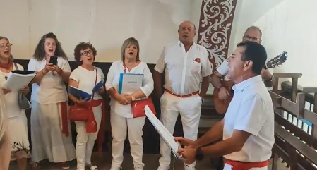 El Orfeón Mirandés canta en la ermita de la Virgen del Castillo